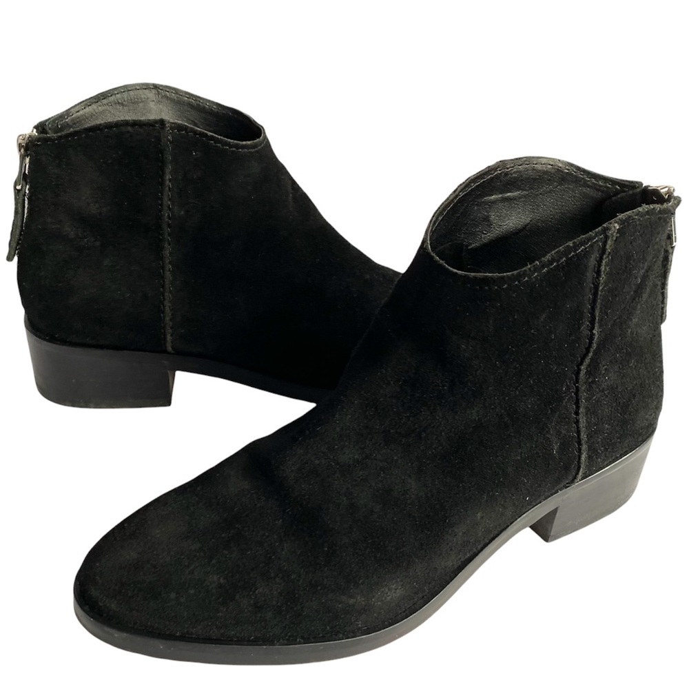 Dolce Vita Tucker black  suede Ankle bootie with back zip 7.5